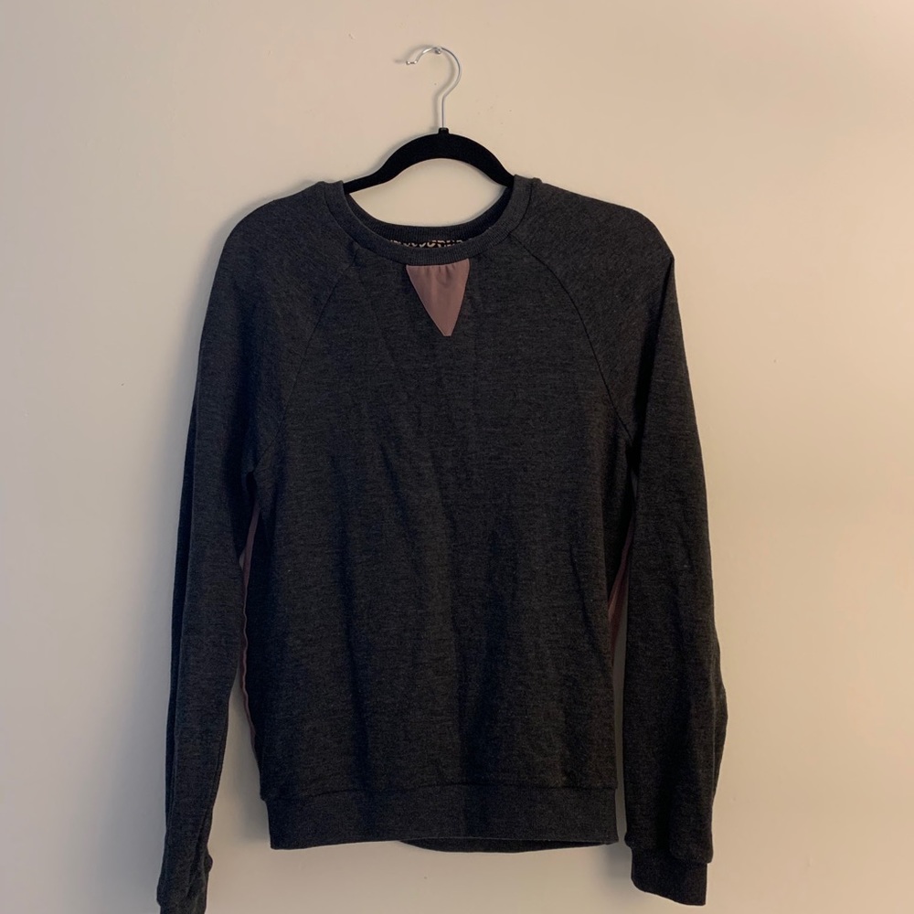 [blank] made in korea crewneck sweater back detail
